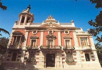 Residencia Salesiana Marti-codolar Pensión Barcelona